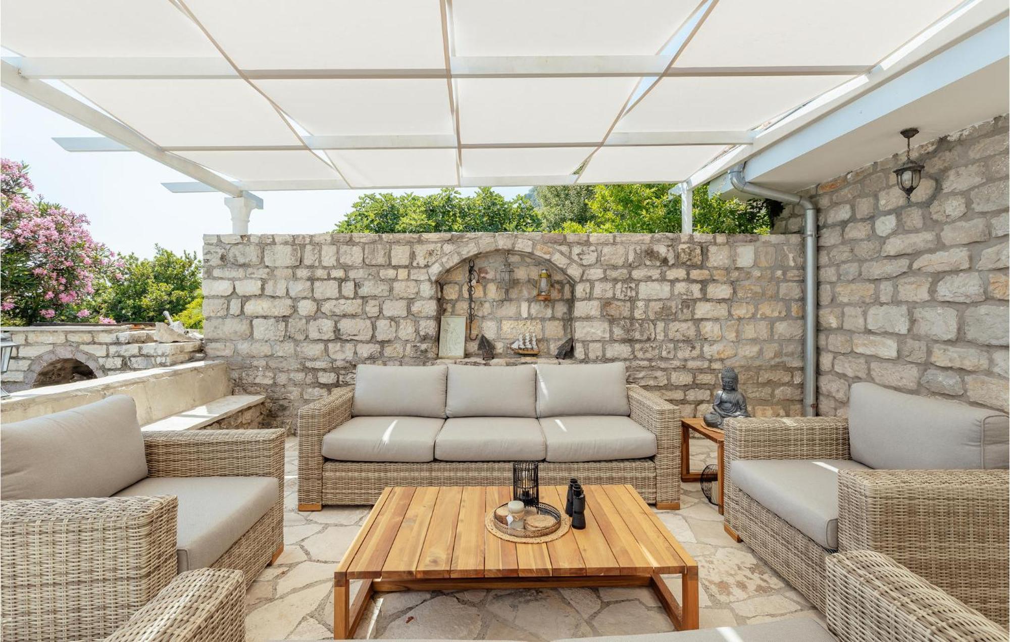 Amazing Home In Herceg Novi With House Sea View المظهر الخارجي الصورة